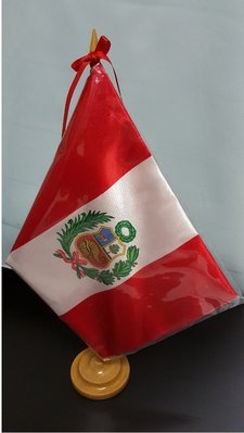 ｛德夏藝文｝秘魯原裝進口－高質感木桿秘魯國旗