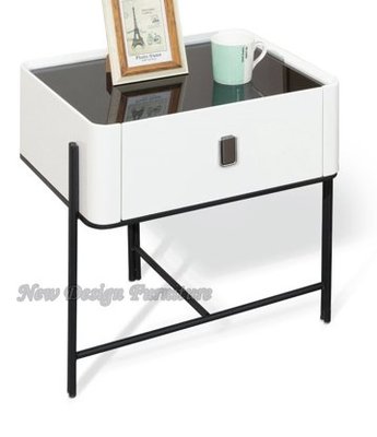 【N D Furniture】台南在地家具-黑砂鐵腳白色鋼琴烤漆玻面床邊櫃/床頭櫃YH