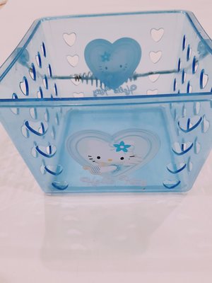 六成新 日本精品♥Hello Kitty♥ 藍色護士天使愛心大容量提籃  好收納 降價 把手有些銹 不介意再購只有一個