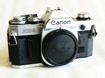 【悠悠山河】*~ 近新品~* 70代最夯底片單眼相機--Canon AE-1 超精美銀黑機 Canon代表作