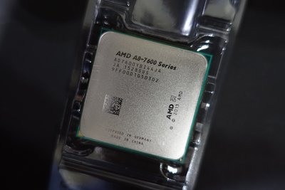 AMD APU A8 7600 FM2+ 3.1G R7 series 四核心 AD7600YBI44JA CPU
