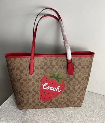 留學生like購 COACH CH329 女士新款休閒百搭草莓托特包 手提包 單肩包 附購證