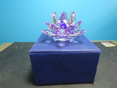 【競標樂】高檔漂亮奧地利K9料紫色水晶蓮花座80mm(贈盒)(回饋價便宜賣)限量5組(賣完恢復原價300元)