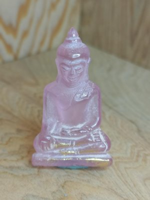泰國佛牌：水龍珠 納迦眼 (水龍眼/水龍珠)|佛祖像