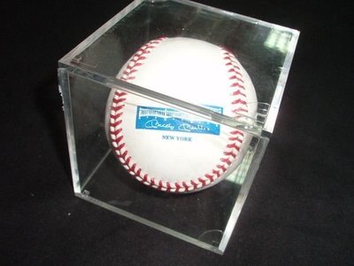 貳拾肆棒球--美國帶回MLB洋基名人堂選手Mickey Mantle二十週年紀念棒球