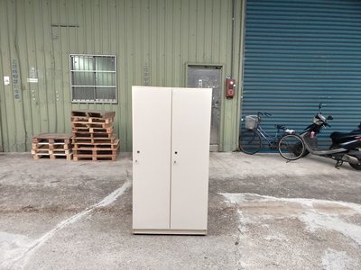 【安鑫】~2.6尺白色雙開門活動式七層置物櫃 衣櫥衣櫃 收納櫃 【A569】