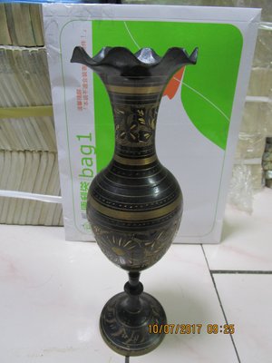 典藏時代--跳蚤巡旅&amp;舊物--物如照片---舊玩物 -銅製花瓶---無功能觀賞用--   lohua dd