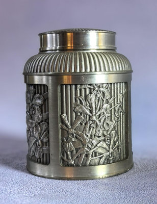 日本回流  皇家雪蘭莪   錫罐  錫茶葉罐品相如圖內里