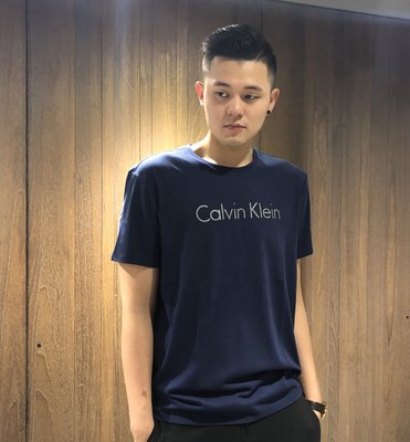 美國百分百【全新真品】Calvin Klein T恤 CK 短袖 T-shirt 短T 經典logo 深藍 F385