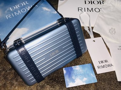 名品特搜站~少用極新Christian Dior藍色鋁質聯名RIMOWA硬箱/手拿/斜背包，男女皆宜，超級顯眼有型