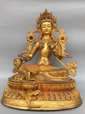 銅鎏金畫臉綠度母佛像，重5.7公斤，85080R