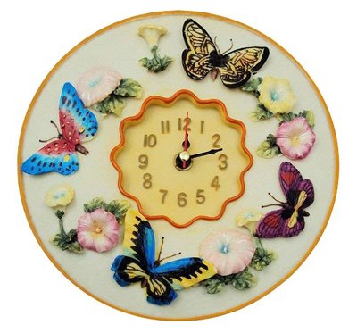 7564c  歐洲進口 歐式美學浮雕蝴蝶飛舞花朵牆壁上掛鐘客廳房間時鐘鐘錶裝飾品擺件送禮禮品