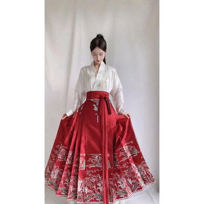 花馬面裙系列 新中式國風女裝 日常可穿 紅色馬面裙 白色上衣 套裝 秋季薄款紅色半身裙 改良漢服