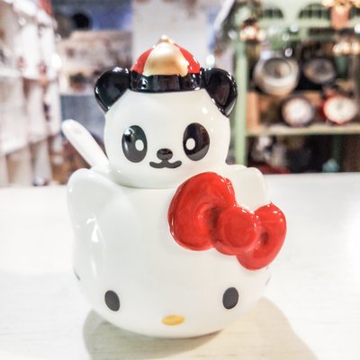 Vintage+。復古家。日本Hello Kitty中國熊貓風系列。凱蒂貓熊貓造型陶瓷鹽糖調味料罐(附陶瓷湯匙)
