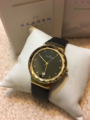 SKAGEN 北歐時尚 極簡切割面設女錶 腕錶 晶鑽x金框 日期顯示 錶背弧線 纖薄輕巧 優雅氣質 二手珍藏錶
