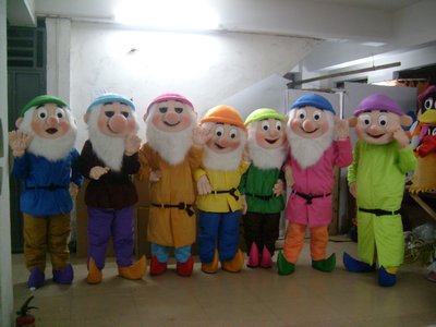熱銷 蔓越小鋪七個小矮人卡通人偶服裝成人行走玩偶服六一兒童表演道具布偶公仔