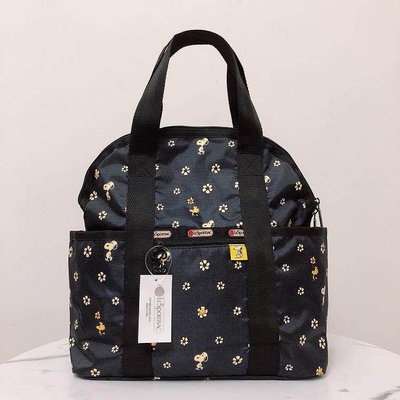 新款熱銷 LeSportsac x Snoopy 小花史努比 2442 手提/雙肩後背包 輕量 多夾層 大容量 背面可插行李箱 降落傘防水 出遊 旅行 限時優惠