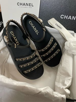 Chanel 2021春夏最新款全新經典黑色皮穿鏈涼鞋厚底鞋勃肯鞋尺寸37全新真品