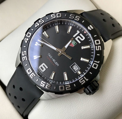 TAG HEUER Formula 1 黑色面錶盤 黑色橡膠錶帶 石英 男士手錶 WAZ1110.FT8023 豪雅 F1