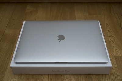 【售】2018年 MacBook Pro 15吋 i7 16G 512SSD 獨立顯卡4G 蘋果電腦 15 全新電池