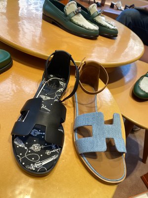 Hermes 牛仔Oran 涼鞋  size 36  $2xxxx 在台現貨 台灣官網無😃 難撞鞋