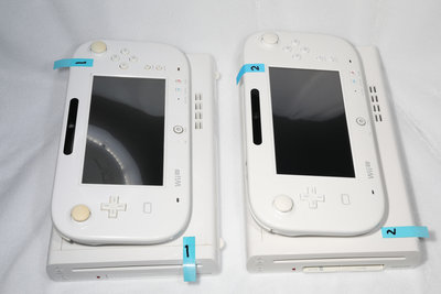 【Wii U主機 32G版2台】主機與電源、GamePAD 與USB電源與HDMI端子線，功能都正常~
