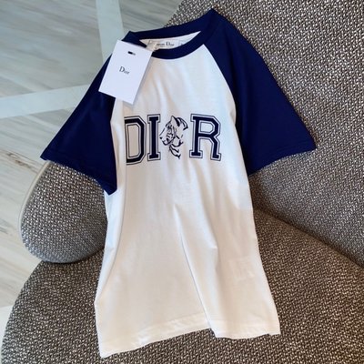 熱銷特惠迪家 Dior  22夏季新款短袖 休閒t恤 學院風 撞色短袖 女款衣服 SML明星同款 大牌 經典爆款