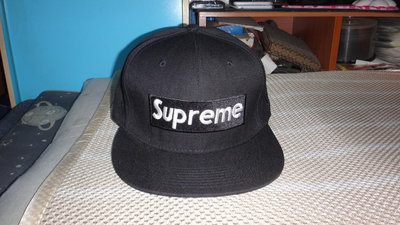 ~保證真品全新的 Supreme 黑色棒球帽 時尚帽7 1/8號~便宜起標無底價標多少賣多少
