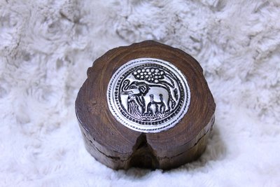 泰國帶回 工藝品 木製 木頭 大象 首飾盒 收納盒 裝飾品 旋轉收納盒 收藏 紀念