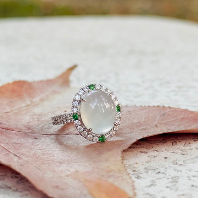 天然A緬甸翡翠——玻璃種白翡戒指真金真鑽鑲嵌