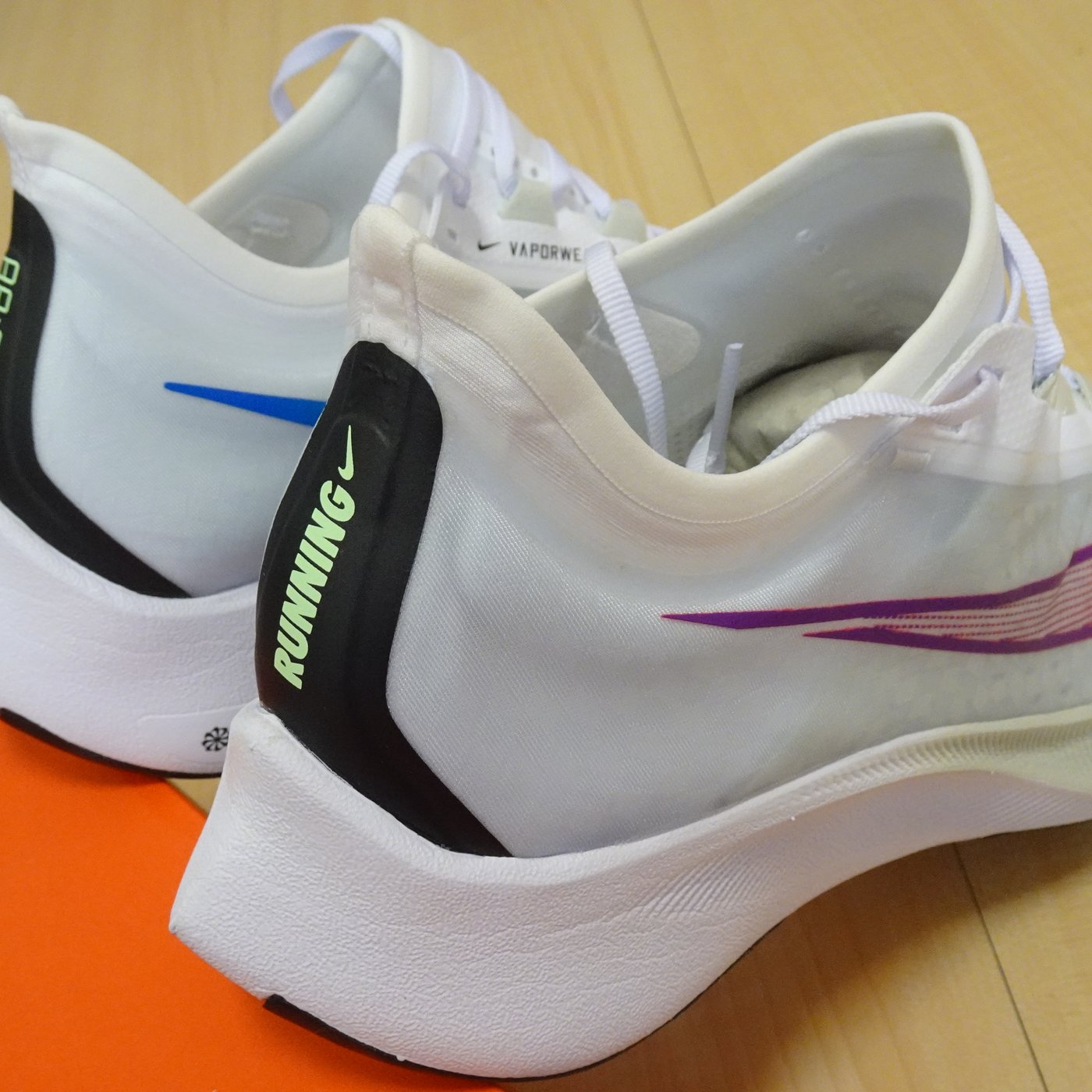 NIKE ZOOM FLY 3 Vaporfly白色紅色大勾漸層碳纖維鞋底墊片慢跑鞋