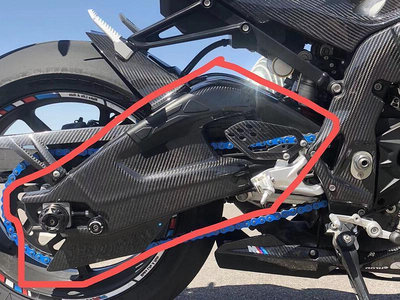 【金牌】適用摩托車機車寶馬BMW S1000rr15-18年 碳纖維殼搖臂裝飾蓋 搖臂飾塊