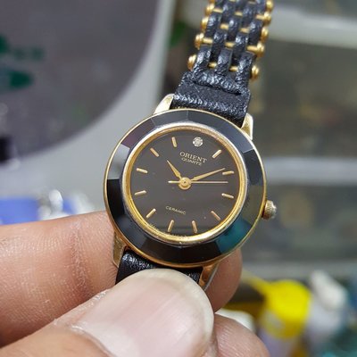 ＜陶瓷太陽圈＞日本 ORIENT 卯釘皮帶 女錶 真皮錶帶 石英錶 S3 嘻哈 重機 哈雷 龐克 重金屬