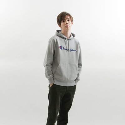 美國東村【Champion】Basic草寫Logo內刷毛連帽Tee (灰色)