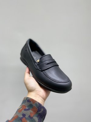 【熱賣精選】Bussola 巴斯洛單鞋。牛皮鞋面，原盒包裝。顏色：黑色。碼數：