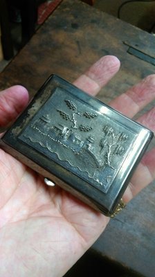 大草原典藏，日本百年純銀煙盒，藝術精品，８１克，