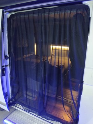 現貨 定制歐洲款大眾邁特威T5凱路威T6福斯T4專用汽車紗窗防蚊通風正品促銷