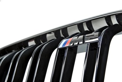 【樂駒】BMW F87 G87 M2 M2C 前水箱罩 黑字標 Front grill Badge