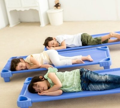 台灣Weplay 地板床 - (大,小)專為幼兒設計的舒適床組