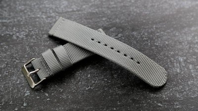 直身20mm 22mm雙錶圈軍錶必備 灰色純尼龍製錶帶,不鏽鋼製錶扣,可替代同規格原廠錶帶seiko 5