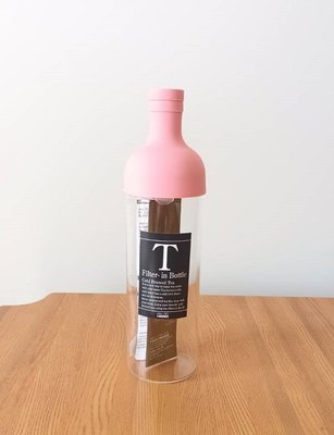 【Apple 艾波好物】Hario 酒瓶造型 耐熱水瓶 冷泡茶壺 內附茶網 FIB-75 750ml