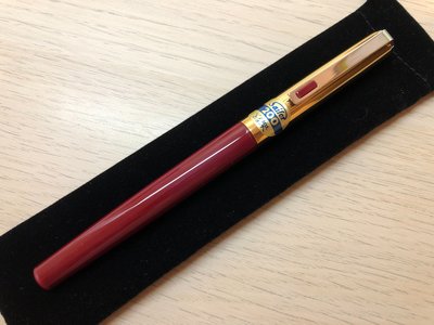 《筆藏》寫樂 Sailor 200型 鋼筆 F4尖 ~ 紅色款 ~ 全新未使用 ~ 附收藏筆袋