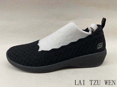 SKECHERS   ARYA    104112BBK   定價 2590 超商取貨付款免運費12