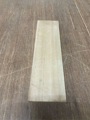 台灣牛樟木7.8x1.6公分 長28公分 牛樟木料 高級木材 神明 法器 雕刻木 木柄 牛樟木材