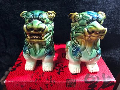 『華山堂』早期 收藏 台灣鶯歌陶瓷 雙獅 青釉獅咬劍獅 子招福 豐收 招財 長壽 裝飾擺件