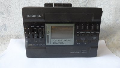 紫色小館-53--------TOSHIBA 錄放收音機