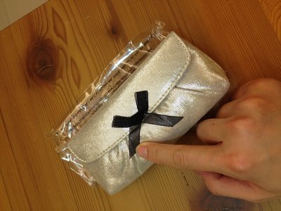 全新 BVLGARI 寶格麗 米白色 晚宴包 手拿包 盥洗包 化妝包 萬用包 收納包 小包包