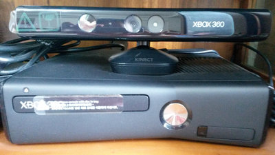 【XBOX】360 4G主機+Kinect+遊戲2款