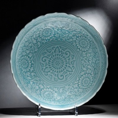 波佐見華山窯日式青瓷大圓盤日本進口有闐燒手工浮雕宮廷奢華盤子