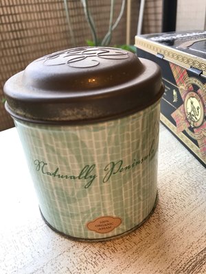 懷舊 舊鐵盒 香港 半島酒店 Peninsula 紅茶缶 收藏15年 阿薩姆紅茶標簽 空缶 愛買家族
